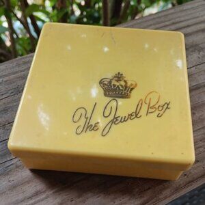VINTAGE Steeds Hard Plastic The Jewel Box Yellow